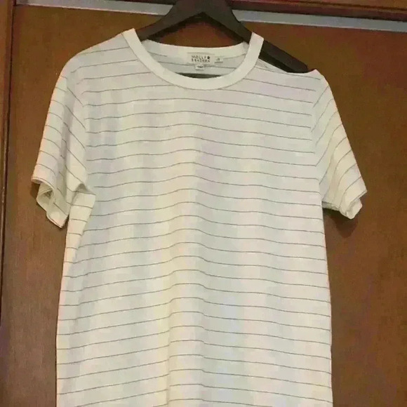 Molly Bracken Ecru Gold Striped Tee Size L/XL - Picture 2 of 7